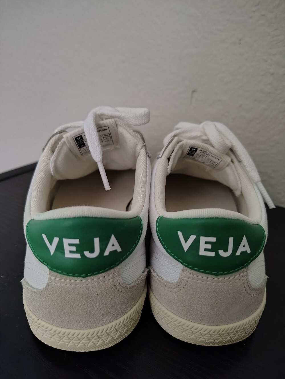 Veja Volley Canvas White/ Emeraude Low Top Sneakers - Picture 7 of 14